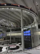 東証日経平均反落、145円97銭安で終値5万3603円65銭に