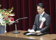 小泉防衛相、防衛医大卒業生を激励「自衛隊に不可欠な存在」と強調