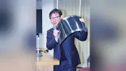 三重県が次世代太陽電池「ペロブスカイト」の導入促進へ　薄く軽く曲げられる特性を生かし