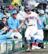 花咲徳栄・岩井虹太郎選手、新ルーティンでセンバツ甲子園をけん引