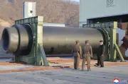 金正恩氏がICBM用改良型エンジンの地上燃焼実験を視察 最大出力が増加