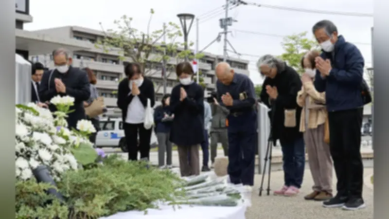 熊本地震「前震」から10年、98％家屋倒壊の益城町で献花台設置