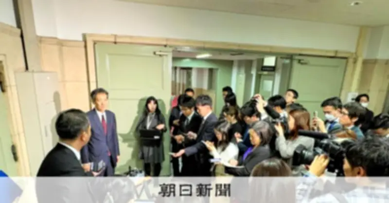 一時1ドル155円台まで急騰、財務相らの為替介入示唆で円高加速