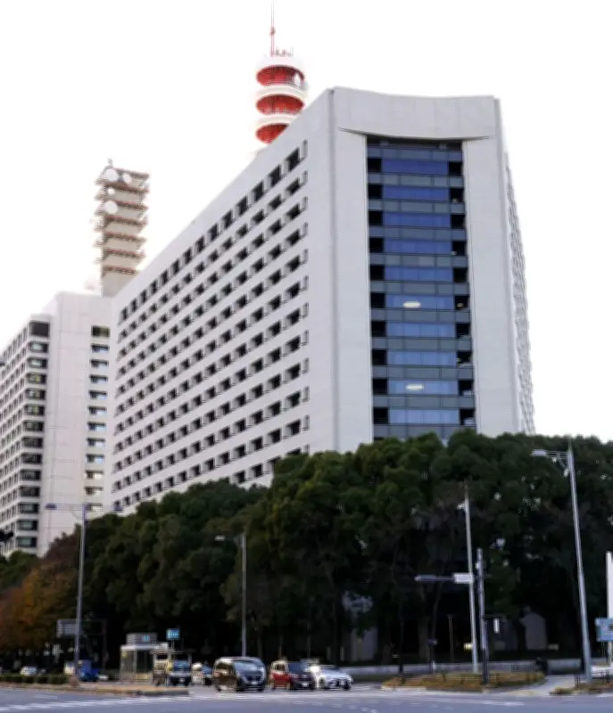 小学校教諭を盗撮容疑で逮捕 17年前から児童生徒を撮影か 警視庁