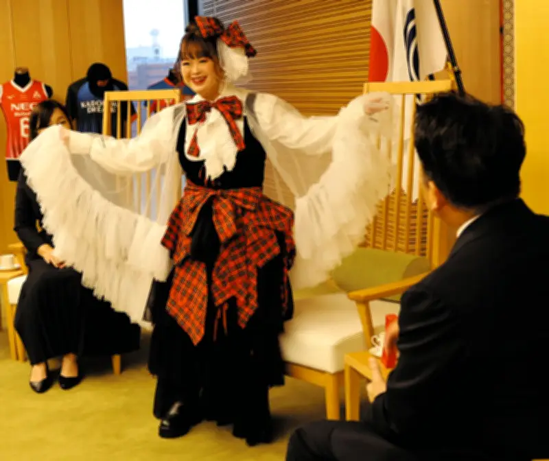 ダウン症のモデル大山さん、ロンドンファッションウィークに2年連続出演　川崎市長に報告