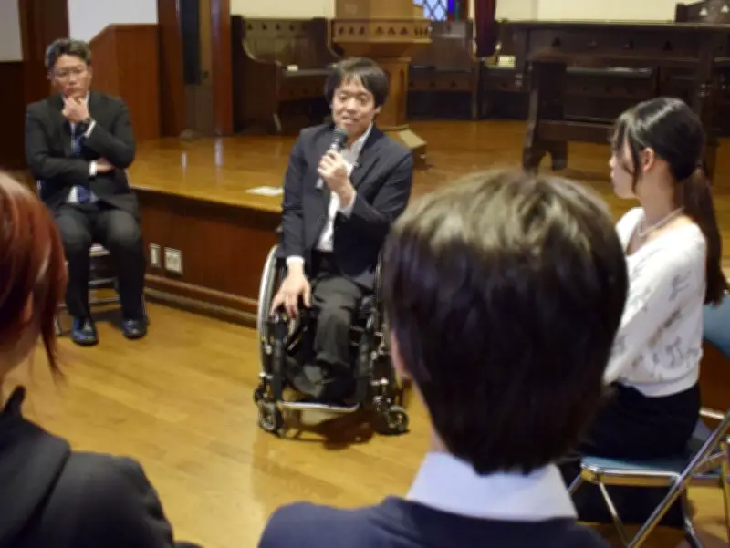 尼崎脱線事故から21年、両脚失った男性が母校で講演「生かされた命、前向く」