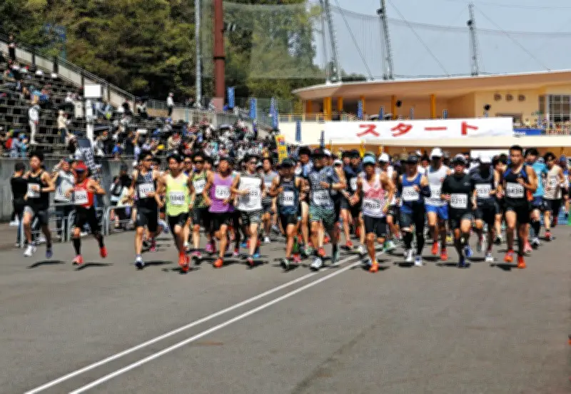 岐阜・恵那峡ハーフマラソン開催 起伏ある自然豊かなコースで2445人が疾走