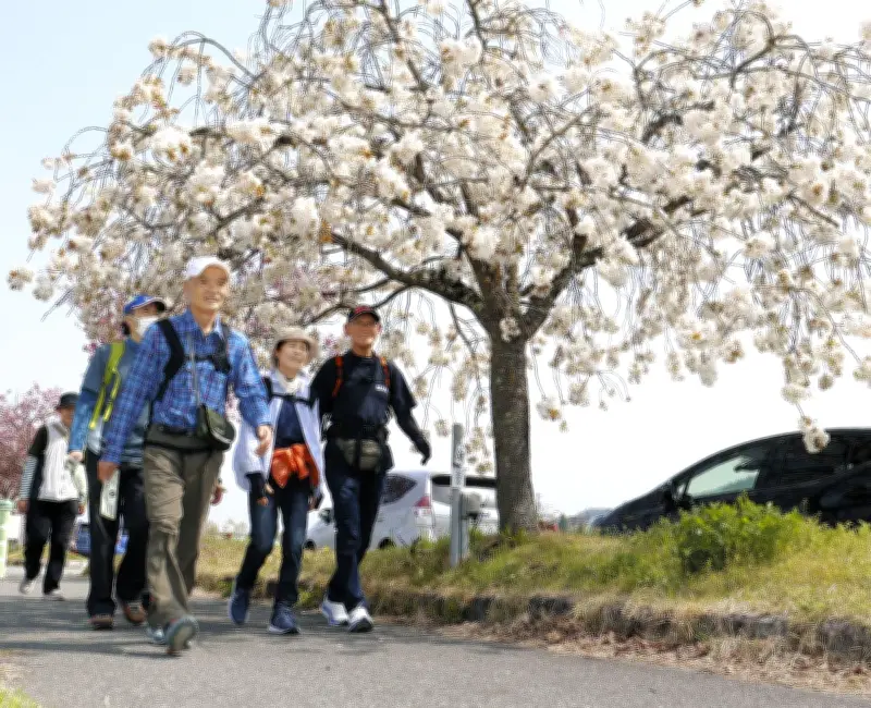 駅員発案「さわやかウオーキング」35周年、年間200回の人気企画に成長、沿線活性化にも貢献