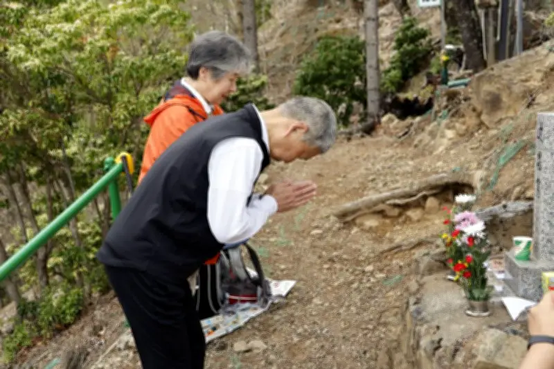 御巣鷹尾根の登山道が開通、日航機事故から41年　遺族が祈り