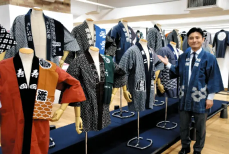 三社祭前に44町会の半纏展示、松屋浅草で熱気を先取り