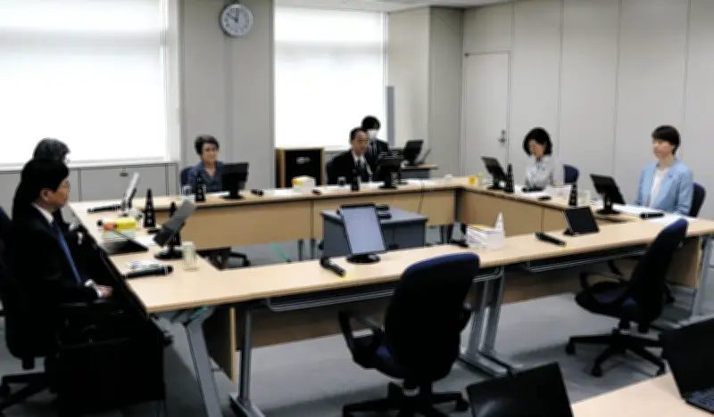 東京都教委、新任教員の5.5%が正式採用に至らず 自己都合退職が205人
