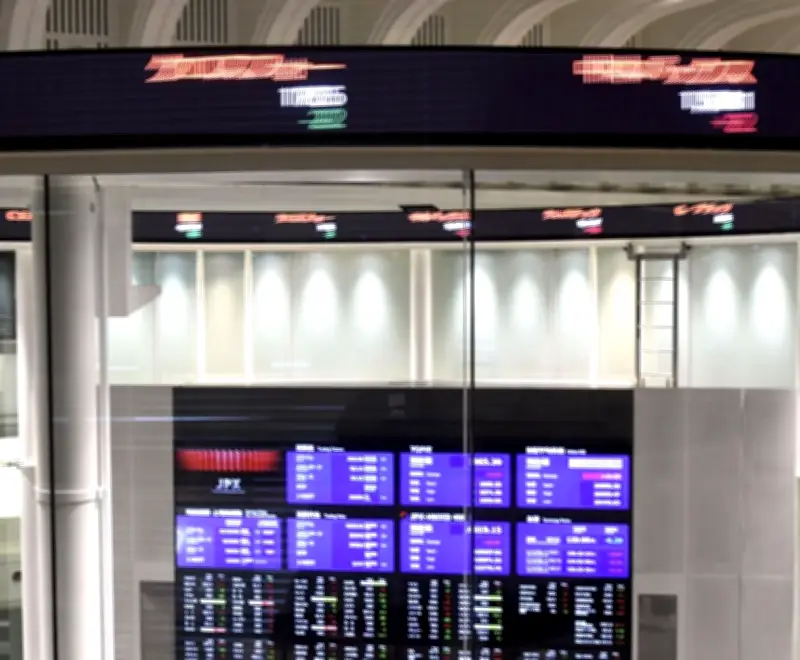 東証、日経平均が5万9596円で午前終了 米イラン協議期待が株価を押し上げ