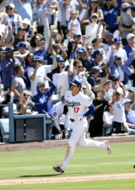 大谷翔平、60打席ぶり6号ソロ 逆方向へ技ありの一発