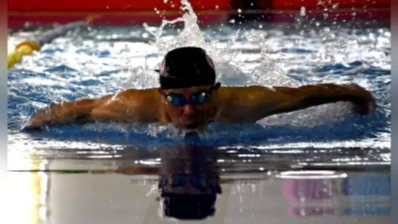 狛江市87歳の細川伯允さん、背泳ぎ世界一に輝く 85～89歳部門で堂々の首位