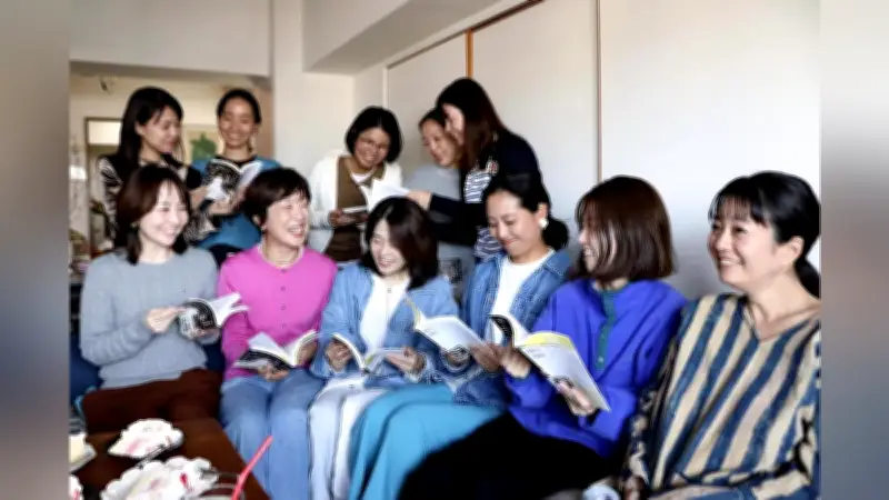 ALSと闘う母が「希望の料理本」出版、ママ友10人の協力で子どもたちに母の味を残す