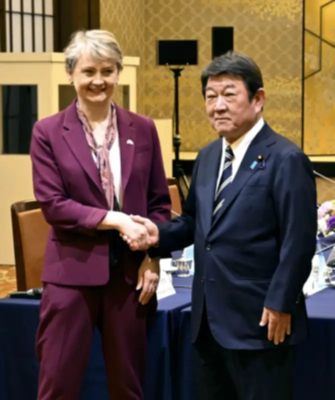 日英外相が戦略対話、ホルムズ海峡の航行安全で連携強化へ