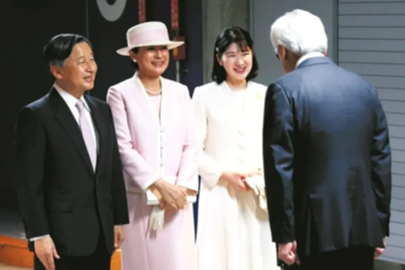 天皇陛下、保護犬猫との生活で癒やし語る 世界獣医師会大会にご一家で出席