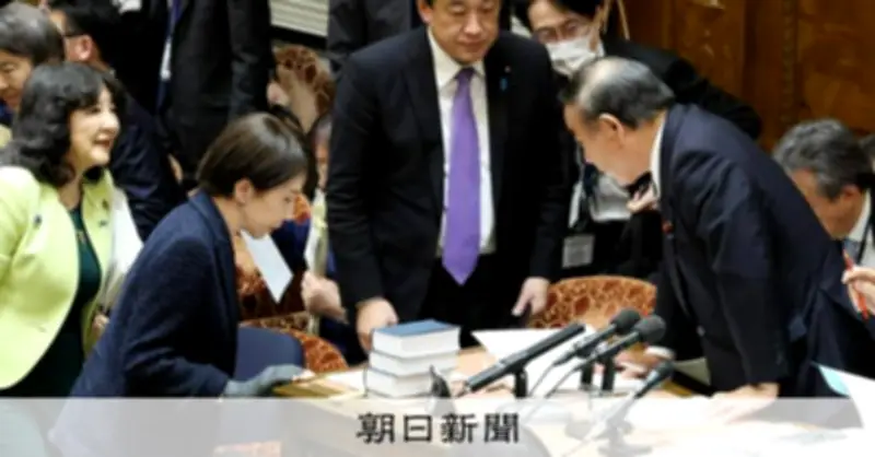 高市首相が首相公邸で初会食　予算委メンバーに労いの言葉「ありがとう」