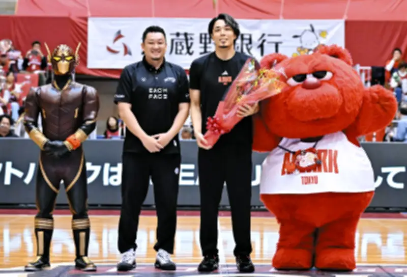 菊地祥平の古巣越谷での感動的別れ　安斎監督が語る「日本のバスケを変える存在」