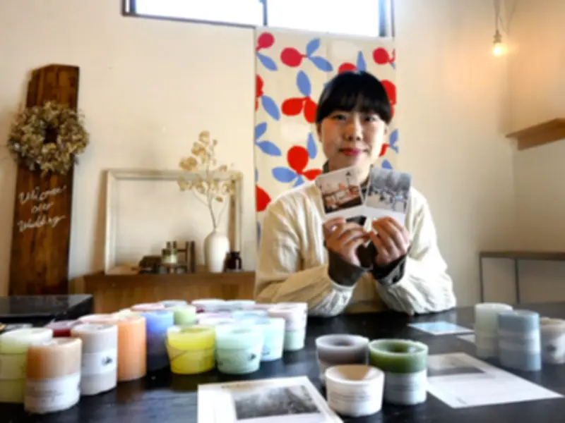 飯舘村のキャンドル作家が工房移転記念イベント フィンランドの写真と香りで春を表現