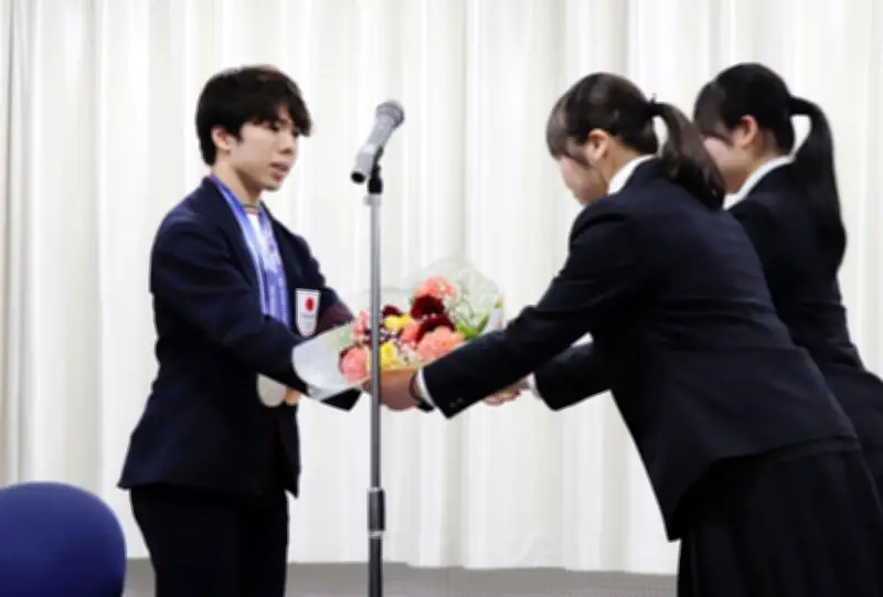 佐藤駿、母校埼玉栄高で五輪メダル報告会「全大会優勝目指す」