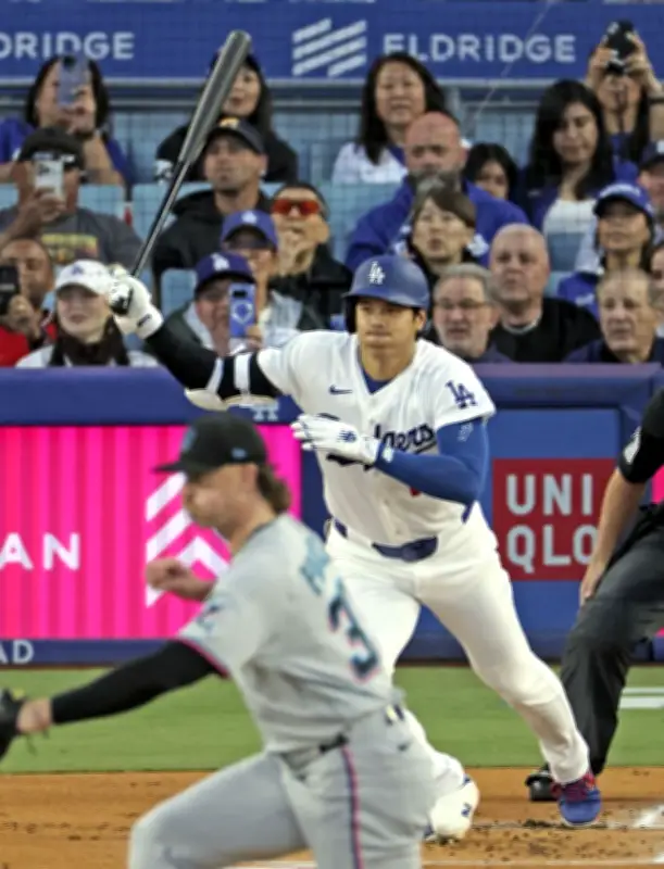 山本４失点で３勝目ならず、大谷は右前打　鈴木５号ソロ、村上も安打