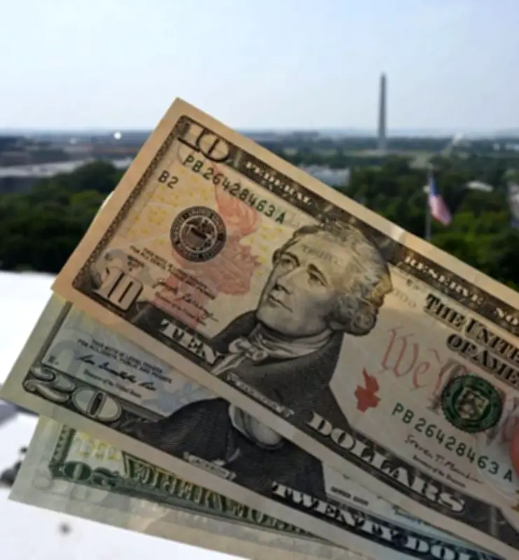 ＮＹ円、一時１６０円４８銭　約１年１０カ月ぶり円安水準を更新