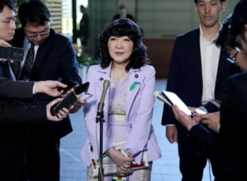 大型連休中の市場急変を警戒、原油高がトリプル安招く 円相場は財務相の口先介入で急騰