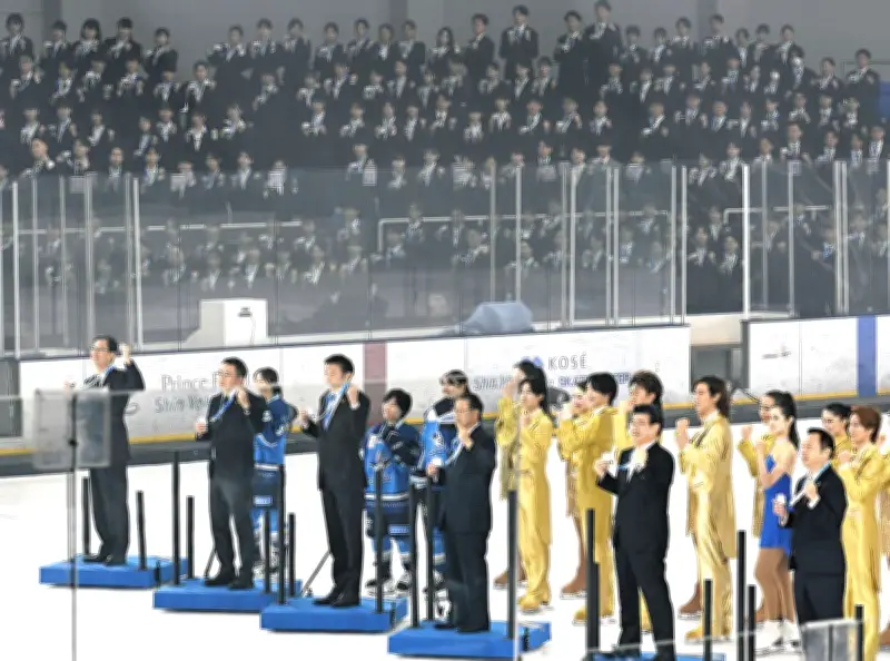 荒川静香さんが西武グループ入社式にサプライズ登場 トリノ五輪金メダリストが華麗な演技で新入社員を祝福