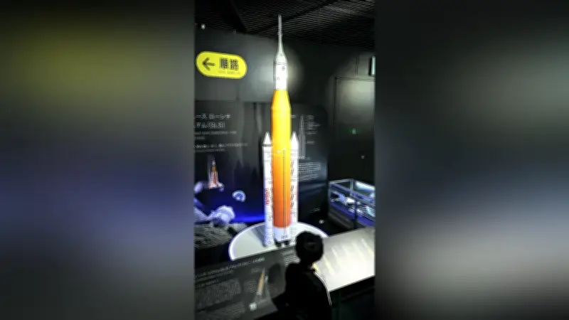 月探査宇宙船オリオン打ち上げ成功、大阪市立科学館の模型展示で宇宙への関心高まる