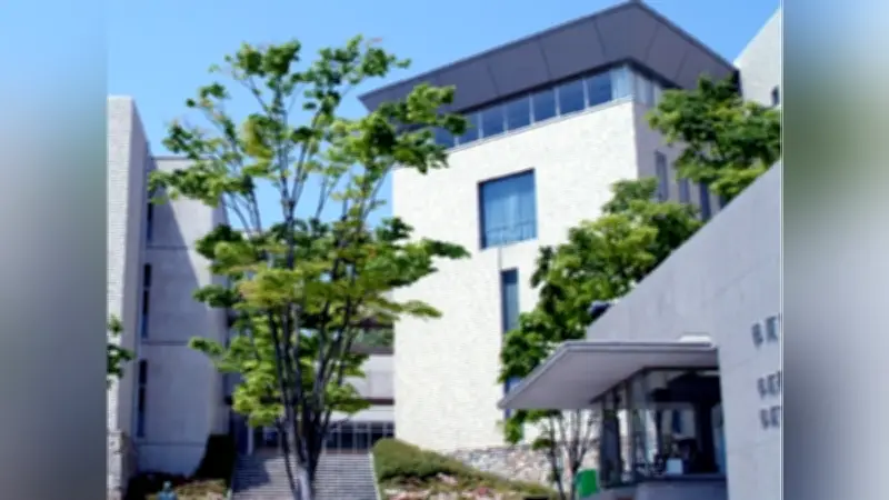 甲南中学校が「お菓子のちから作文コンテスト」で学校賞を受賞、生徒の日常エピソードが評価される