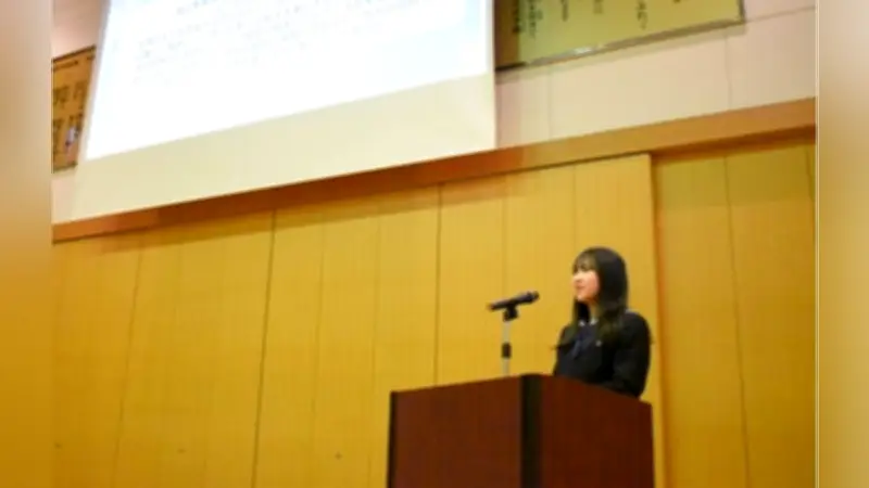 佼成女子中高生が探究成果を発表、ゼミ別に「職業」や「人の生き方」をプレゼン