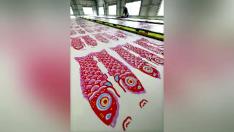 播州鯉制作が最盛期 兵庫・加東市で伝統のこいのぼりに子供たちの成長願い込める