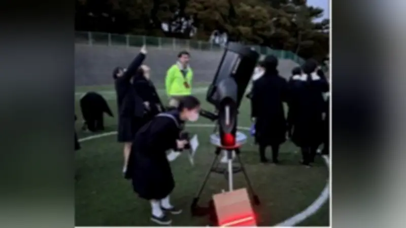 湘南白百合学園で星空観測会、大型望遠鏡で木星を観測し夜景も満喫