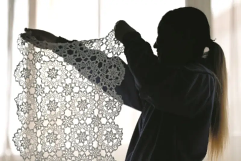 女子少年院のレース編みがアパレル商品に 社会復帰支援の挑戦「人は誰でも失敗する」