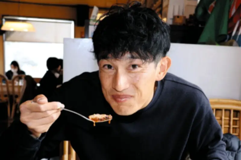 元プロサッカー選手・加藤康弘さん、蒲郡の「ふつうのハンバーグ」に込めた故郷愛と子どもたちへの夢