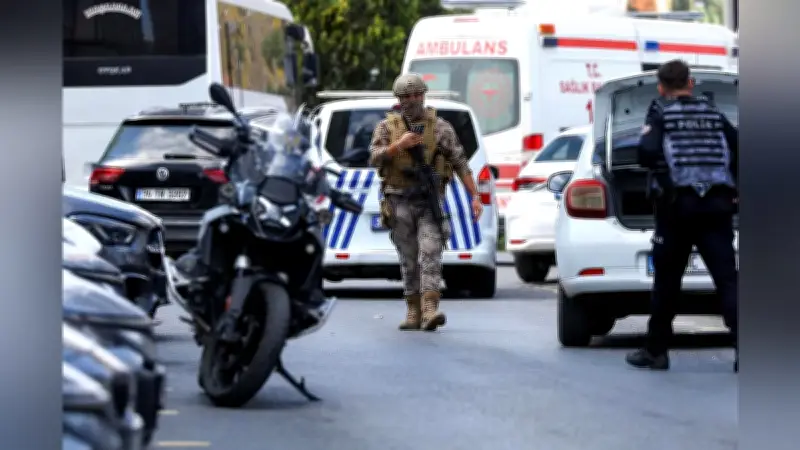 トルコ・イスタンブールで銃撃戦、イスラエル総領事館近くで警察官負傷