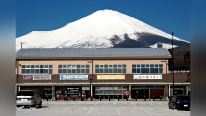 富士山最寄り道の駅で異常事態 前管理者が明け渡し拒否、原状回復巡り町と対立