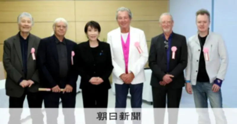 高市首相、憧れのディープ・パープルと対面 学生時代のドラマー経験明かし笑顔の交流