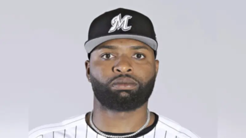 ロッテがポランコの２点打で逆転勝利、連敗５でストップ…西武は源田の痛恨失策