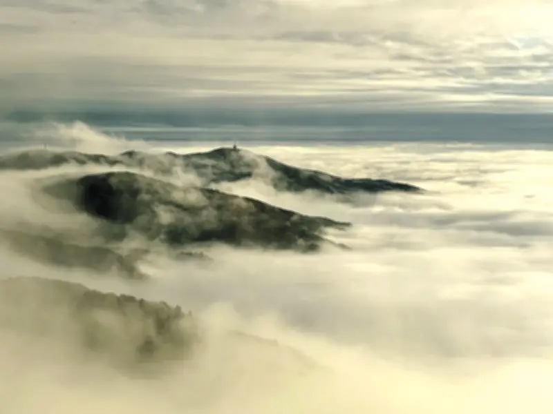 筑波山の神秘的な雲海を追う：その出現条件と観測の試み