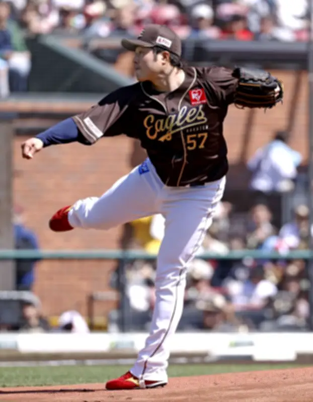 楽天・滝中が今季初勝利！オリックスを多彩な変化球で封じ込む