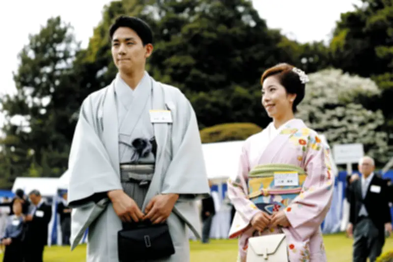 フィギュア「りくりゅう」ペア、両陛下に引退報告 春の園遊会で和服姿で感謝の言葉