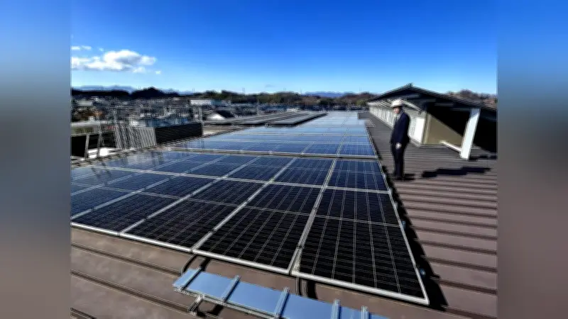 富岡市庁舎で太陽光発電が稼働開始、年間CO2削減量は杉の木4000本分に相当