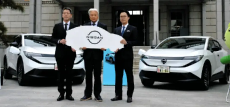 栃木県、日産EV「リーフ」2台を公用車に導入 知事「行き先でアピール」