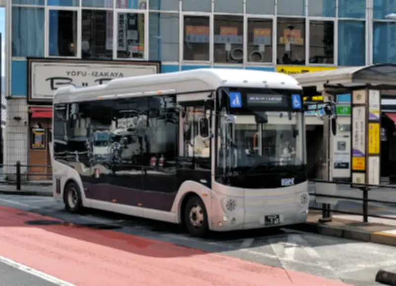 万博EVバス不具合で関東の8自治体・事業者に影響、足立区は運行休止へ