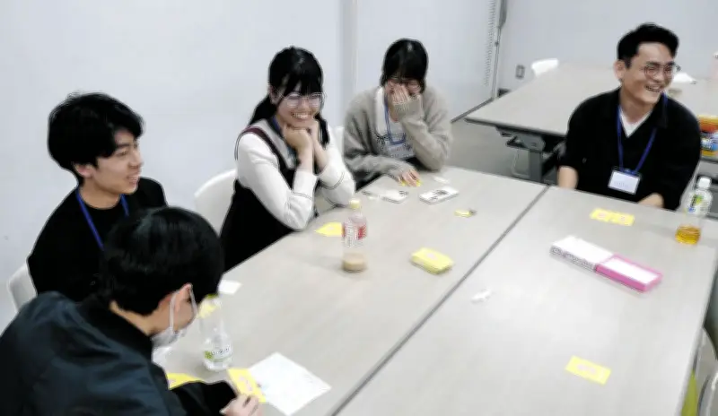 草加市立中央図書館に中高生向け居場所「LIBCHILL」オープン ゲームやおしゃべり自由に