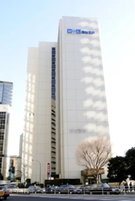 商船三井LNG船がホルムズ海峡通過、イラン攻撃後初の日本関係船舶か