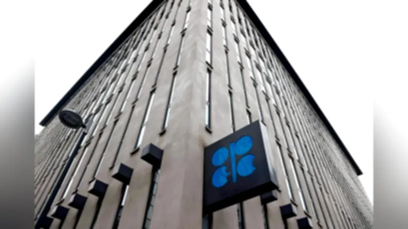 OPECプラス有志8か国、ホルムズ海峡再開に備え5月から増産協議へ 原油価格安定化狙う