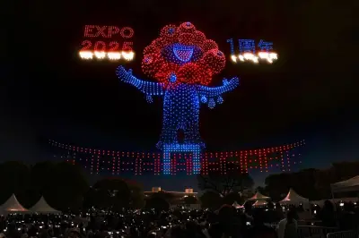 万博1周年で夜空に輝くミャクミャク 3000機のドローンが壮大なショーを披露